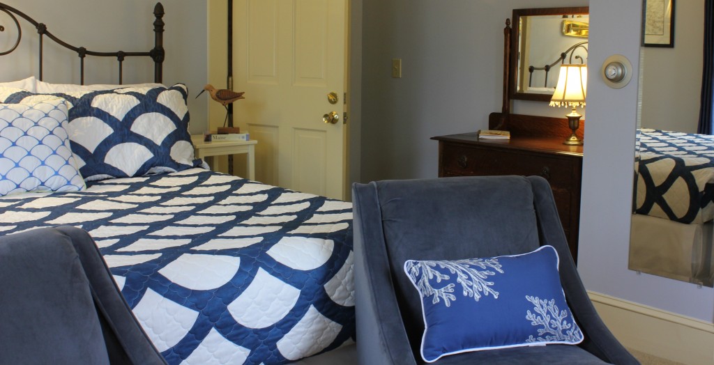 Fogg Room - king bed, second floor, decorated with a nautical view.